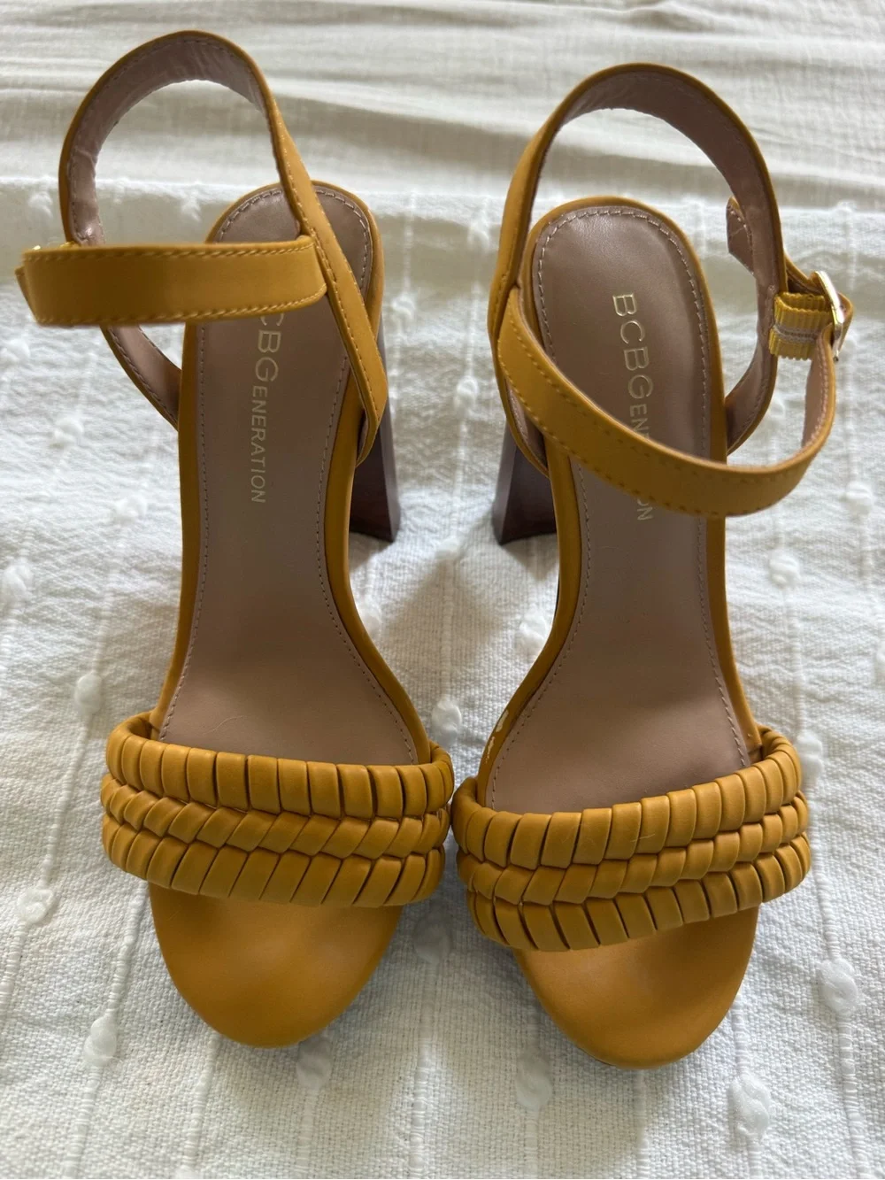 BCBGeneration yellow platform block high heels size 5